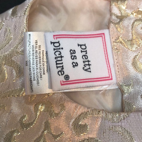 Pretty as a picture gorgeous dress - Picture 8 of 8